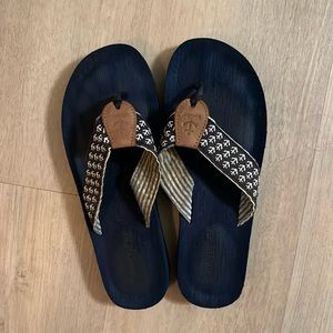 Sandals w/ Anchors on Strap!